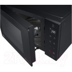 Микроволновая печь LG MW23W35GIB