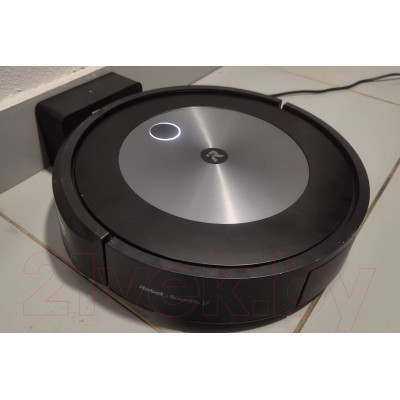 Робот-пылесос iRobot Roomba j7 Plus