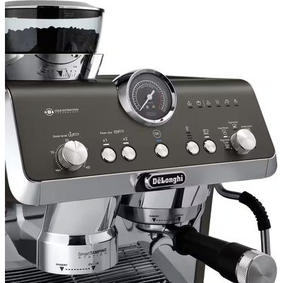 Кофеварка эспрессо DeLonghi EC9555.BK